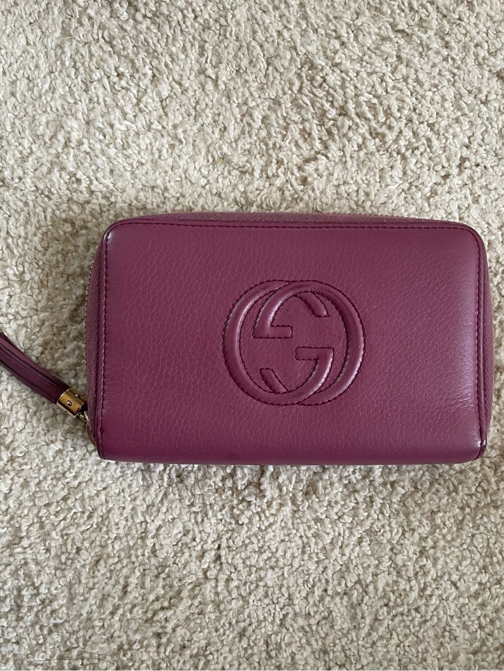 Gucci Soho tassel wallet zip around medium mauve purple gold